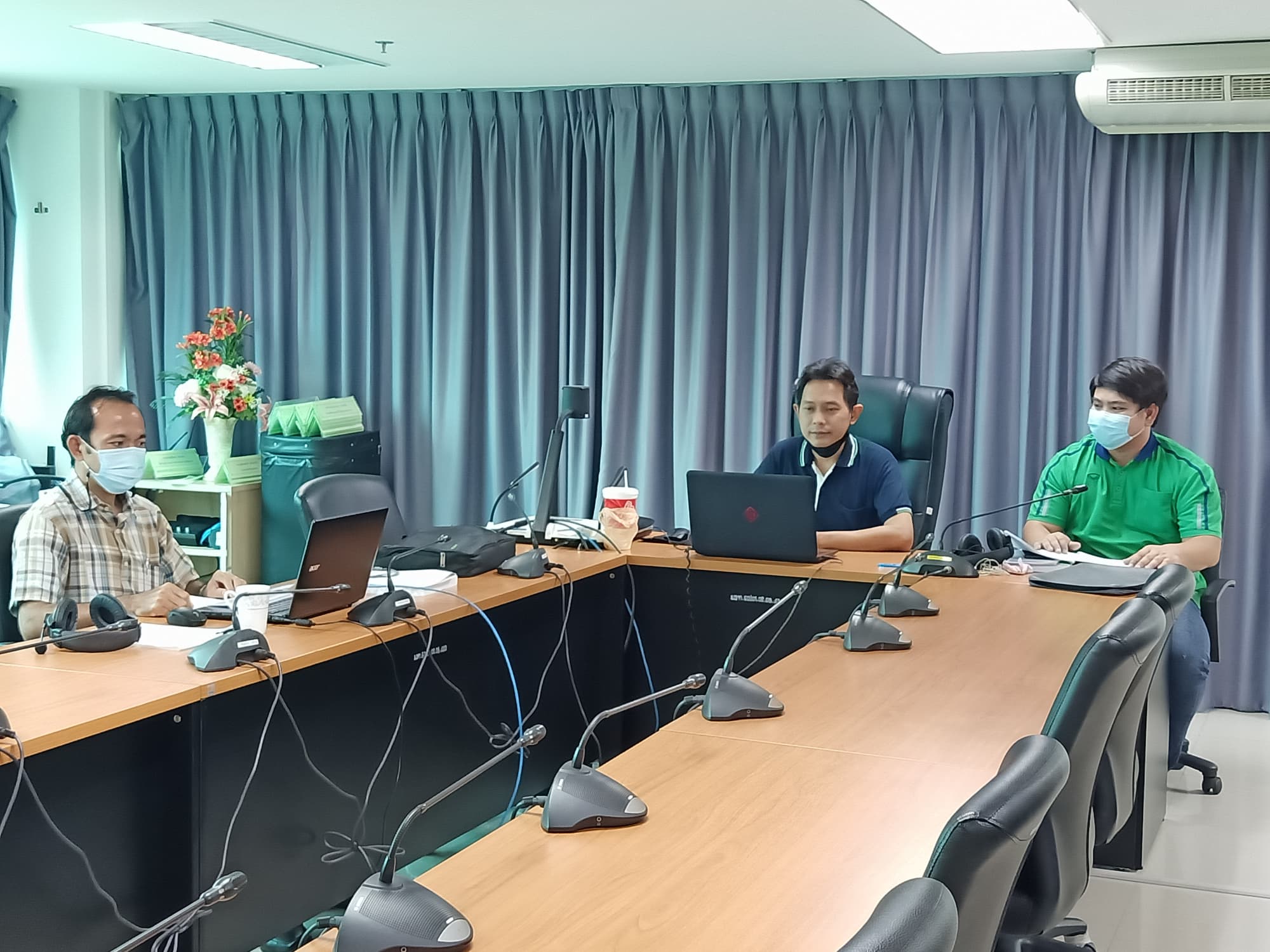 ประชุมจัดทำหลักสูตรอุตสาหกรรมศาสตรบัณฑิต ระบบออนไลน์
